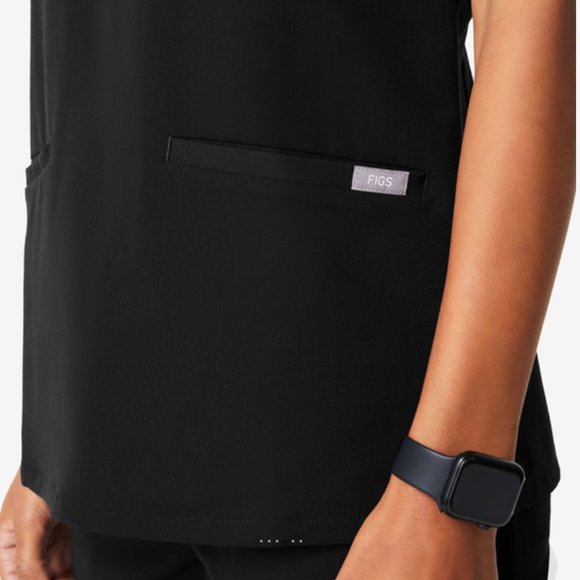 Figs scrub - Casma™ Three-Pocket Scrub Top - Picture 4 of 6